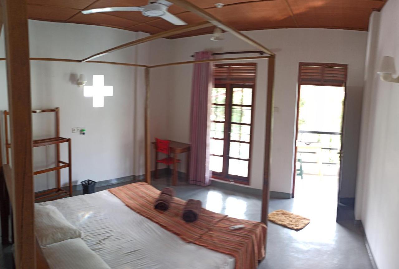 Rituale Guest House - Surf & Yoga Mirissa Eksteriør bilde